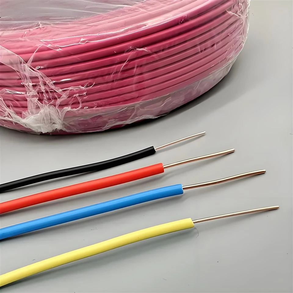 PVC-isolatsiooniga painduv traat
